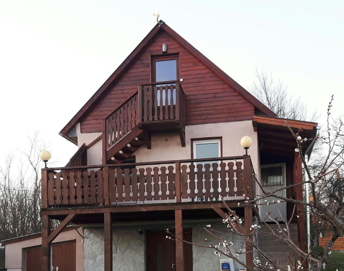 Siposreti Apartmanhaz Szentgyorgyvar Εξωτερικό φωτογραφία
